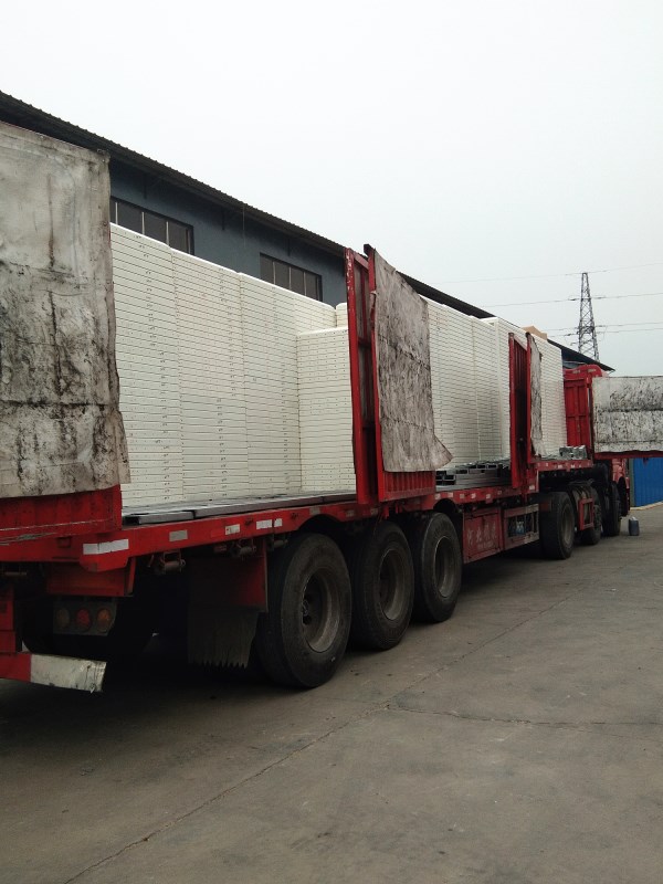 玻璃鋼水箱漏水之后用什么方法補漏？